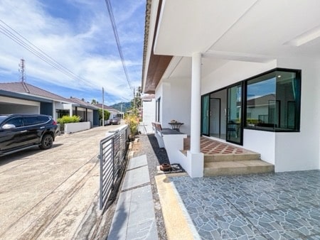 พูลวิลล่า 2 ชั้น บ้าน 3 หลัง สไตล์รีสอร์ท วิวภูเขา แม่ออน