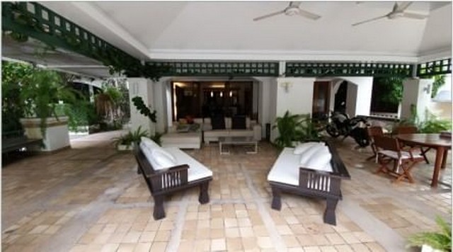 บ้านเดี่ยวหลังใหญ่(บ้านเปล่า) ติดถนนคันคลอง บ้านอิงดอย ช้างเผือก