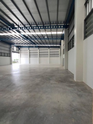 ให้เช่าโกดังสร้างใหม่ 600 ตร.ม.พื้นที่สีม่วงย่านปทุมธานี ลำลูกกาคลอง9 ทำโรงงานได้โครงการมีสาธารณูปโภคจัดทำให้แล้วเสร็จทุกชนิดราคาเช่า 155,000 บาท / เดือน ( สัญญาขั้นต่ำ 2 ปี ประกัน 3 เดือน ล่วงหน้า 1 เดือน)ที่ตั้ง ถนนลำลูกกาคลอง 9 ตำบลลำลูกกา อำเภอลำลูกกา จังหวัดปทุมธานี 12150ติดต่อ : คุณภัสพงณ์ 063-409-8164Line : deedaa23เนื้อที่ 336 ตารางวา พื้นที่ใช้สอย 600 ตร.ม ( พื้นที่โกดัง 487 ตารางเมตร ,พื้�