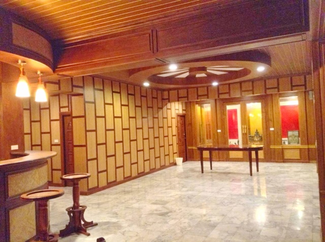 ซีคอนสแควร์ 499 เมตร  MRTศรีนุช 240ม. ติดตั้งลิฟท์ ได้ อ่อนนุช ให้เช่า อาคารหัวมุม 148 ตรว. 2508 ตรม. จอดรถ275 ตรว.