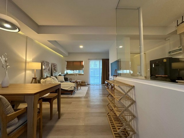 BH3323 ให้เช่าและขายบ้านสร้างใหม่ใจกลางเอกมัย 5 ชั้น พร้อมลิฟท์ 3 ห้องนอน 4 ห้องน้ำ 3 ที่จอดรถ