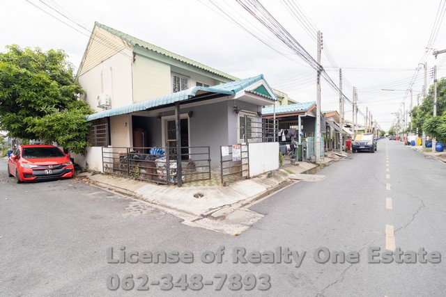 M 6684ขาย บ้านเอื้ออาทร รังสิต คลอง 7 บ้านลำลูกกา บ้านมือสอง บ้านพร้อมอยู่ ต.บึงคำพร้อย อ.ลำลูกกา จ.ปทุมธานีติดต่อได้ที่ ประสงค์ 062-348-7893Line id : songloveu88นิก 065-985-2958Line id : nickky-nicรายละเอียด•ทาวน์เฮ้าส์ 2 ชั้น บ้านหลังมุม ถนนเมน•เนื้อที่ 18.6 ตรว. พื้นที่ใช้สอย 60 ตรม. •2 นอน 1 น้ำ 1 แอร์ ต่อเติมครัว และต่อเติมด้านหนัง•เตียง ตู้เสื้อผ้า แท็งค์น้ำ 2 ถัง•หันหน้าทิศเหนือ•พื้นปูกระเบื้อง•ราคานี้พร�