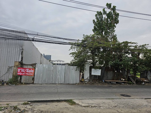 ขายที่ดินซอยสุขุมวิท 76ที่เปล่าสุขุมวิท76 สำโรงเหนือต.สำโรงเหนือ อ.เมือง จ.สมุทรปราการเนื้อที่ 3 ไร่ 41.9 ตร.วผังเมืองสีแดงขายตารางวาละ 150,000 บาทรวม 186,285,000 ล้านบาทถนนซอยกว้าง 8 เมตรหน้ากว้างติดถนน 45 ม.ลึก 108 ม.ลักษณะที่ดินเป็นที่ดินเปล่าถมแล้วเข้าซอยสุขุมวิท 76 มา 200 เมตรอยู่ใกล้สถานี bts 4 สถานีใกล้ห้างอิมพีเรียลสำโรงเพียง550ม.ใกล้จุดขึ้นลงทางด่วนสี่แยกบางนา - ปากน้ำ (ช้างเอ