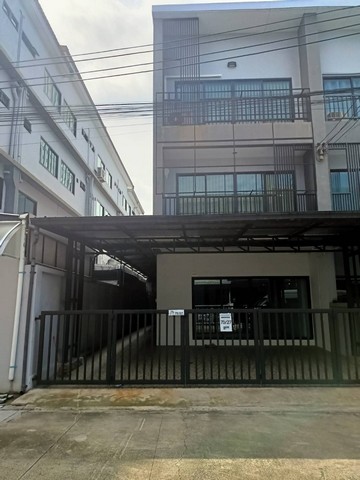 ให้เช่า Fully Furnished Townhomeหรู 3ชั้น รามคำแหง21 ลดพิเศษสุดประจำเดือนมกราคานี้ เพียง 43,000/เดือน จากราคา 45,000/เดือนRenovated ใหม่ทั้งหลัง พร้อมเข้าอยู่3ห้องนอน 3หองน้ำ เครื่องปรับอากาศ 4ตัว(ติดใหม่ทั้งหลัง) ติดม่านให้ใหม่หมดอยู่บนถนนรามคำแหง 21 เชื่่อมโยงถนนเลียบทางด่วน รามอินทรา-อาจณรงค์ และถนนทาวน์อินทาวน์ใกลักับจุดขึ้น-ลง ทางด่วน พระราม 9 เชื่อมโยงจุดต่างๆ ใช้เวลาเดินทางเข้าส�