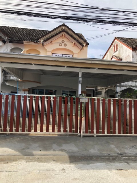 ให้เช่าบ้าน รังสิยา อุดมสุข 58 สุขุมวิท 103 ใกล้ BTS อุดมสุข 3 ห้องนอน 3 น้ำ เฟอร์ครบ ใกล้BTS ศรีอุดมรายละเะอียด-บ้านแฝด 2 ชั้น 39 ตรว 200 ตร.ม 3 นอน 3 น้ำ แอร์ 4 เครื่อง-ตกแต่งทาสีใหม่ -มีเฟอร์ครบ เช่น ทีวี ตู้เย็น เครื่องชักผ้า ครัวทำอาหาร พร้อมอยุ่-มี รปภ ปลอดภัย เพื่อนบ้านดี ไม่วุ่นวาย-ใกล้ BTS ศรีอุดมเพียง 1 กม-ใกล้ห้างซีคอน พาราไดส์ เซ็นทรัลบางนา***ให้เช่าราคา 25000 บาท/เดือน***-สัญญา 1 ป�