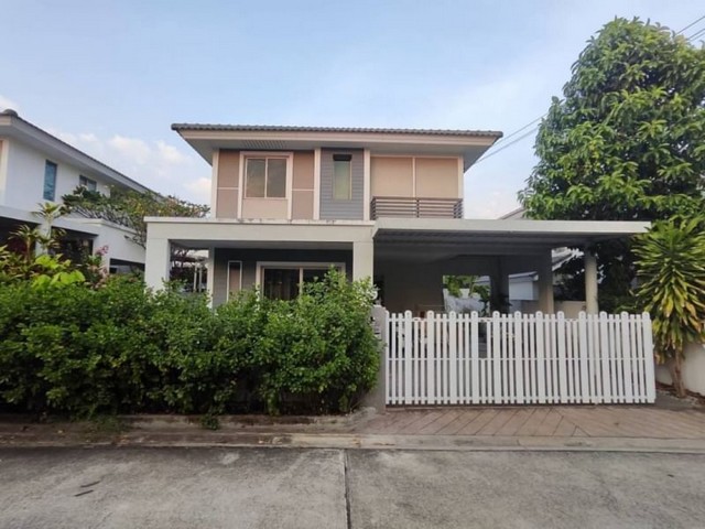 ขายถูก! บ้าน 2 ชั้น มบ.ไลฟ์อินเดอะการ์เด้นท์ ศรีราชา ใกล้สวนเสือ TP-H0862