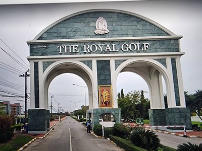 ราคาดีที่สุดในโครงการ ที่ดินสนามกอล์ฟ​ the Royal​ Golf​ and country​ club ผังเมืองสีเหลือง พท.รวม 2ไร่3งาน94ตร.วา สามารถแบ่งขายได้!!.ที่ตั้ง สนามกลอฟ Royal​ golf country club ถนน หลวงแพ่ง ทับยาว ลาดกระบัง จังหวัด กรุงเทพมหานคร 10520.Google​ maps: https://maps.app.goo.gl/Yz6iqH6QTqZhsdEY8.รายละเอียด- ที่ดินแปลงสวยเหมาะแก่การสร้างที่พักอาศัย- ผังเมืองสีเหลือง- เนื้อที่รวม 2ไร่ 3งาน94 ตร.วา- สามารถแบ่งขายแปลงละ 1ไร่.ขายเพียง 15ล้านบาท .เดินท