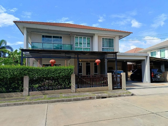 LVPU53026 ขาย ฮาบิเทีย เวนต์ ปัญญาอินทรา HABITIA VENT PANYAINDRA (โครงการแสนสิริ) ใกล้ทางด่วน (จตุโชติ)ราคาขาย :  9.5 ล้านบาทที่ตั้ง : ถนนปัญญาอินทรา แขวงสามวาตะวันตก เขตคลองสามวา กรุงเทพฯชื่อโครงการ : ฮาบิเทีย เวนต์ ปัญญาอินทรา HABITIA VENT PANYAINDRAรายละเอียด : - พื้นที่ 102 ตารางวา- 4 ห้องนอน - 3 ห้องน้ำ- 1 ห้องแม่บ้าน + 1 ห้องน้ำ- Build-in ในห้องนอนใหญ่- ห้องนั่งเล่น- มีเเอร์ทุกห้อง- 3 ที่จอดรถสิ่งอำนวยความสะดวก :- ส�