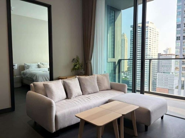 Tait Sathorn 12.BTS: St. Louis Size: 67 sqm., 1 bedroom, 1 bathroomFloor: 21 unblocked view Rental price: 100,500baht/month Ref.: 278419Listing Detail: www.rent-bangkok-condo.com/properties/278419Co-agents are welcome. - - -Contact us for more information or arrange a viewing:Email. rbc.rentbangkokcondo@gmail.comCall. 066-0588-655Line ID: @rentbangkokcondohttps://lin.ee/9cMeMxeWhatsapp: 0660588655Wechat 微信: rentbangkokcondo