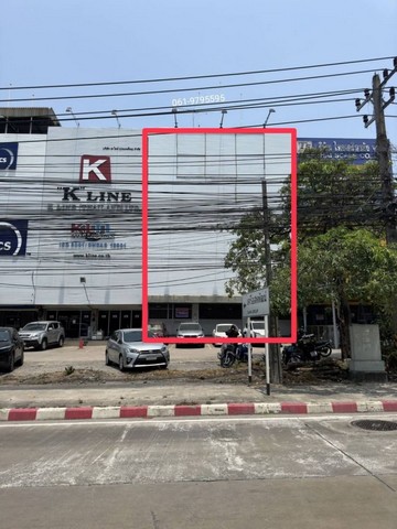 TEL : 092-288 9359 คุณดนิตาLine : https://line.me/ti/p/yxo92dHWP1รายละเอียด :พื้นที่อาคาร 750 ตร.ม. พื้นที่เปิดโล่ง 180 ตร.ม. พื้นที่ใช้สอยรวม 955 ตร.ม.  ที่จอดรถ 8 คันหน้ากว้าง 12 เมตร  ลึก 15.5 เมตร เนื้อที่ชั้น 1-5 ตัวละประมาณ 155 ตร.ม.7 ห้องน้ำ แอร์ 16 ตัวที่จอดรถ 8 คันอาคารตั้งอยู่บนถนนสุขุมวิท ขวาหน้าทางเข้าท่าเรือแหลมฉบัง- ห่างจากเขตอุตสาหกรรมแหลมฉบังเพียง 250 ม. - ห่างจากแม็คโคร 400 ม. - ห่างจากห้างสรรพสินค้าฮาร์เบอร�