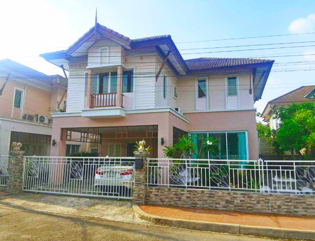 ถูกที่สุดในโลก เซ็นทรัล อีสต์วิลล์ เดอะ คริสตัล 900ม.บ้าน 2ชั้น ใหม่ 3 นอน พร้อมเฟอร์ครบ นานาชาติโอ๊คเบอรี่ 70 ตร.วา. ตลาดหัวมุม 1.3 กม 