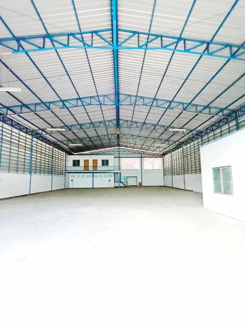 โกดัง โรงงาน 6 ห้อง MRT หลักสอง 2.6 กม. รพ.เกษมราษฎร์ บางแค 2.6 กม. ห้องน้ำ  680 ตร.ม.172 ตร.วา.แถวกาญจนาภิเษก ทำเลดี