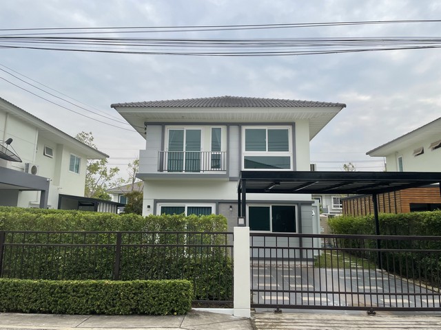 ให้เช่าบ้านเดี่ยว2ชั้น ศุภาลัย ไพรด์ วงแหวน-ลำลูกกา คลอง6 ตกแต่งพร้อมอยู่รายละเอียด :-https://bit.ly/3X4QQVwhttps://www.winnerestateplus.com/ติดต่อพี่เปี๊ยก Tel : 099-494-6599 ,คุณปุ่น Tel : 089-14-8252 ให้เช่าบ้านเดี่ยว2ชั้น ศุภาลัย ไพรด์ วงแหวน-ลำลูกกา ตกแต่งใหม่สวยงามทั้งหลัง ตัวบ้านโปร่งสบาย มีมุ้งลวดและผ้าม่านทั้งหลัง บิ้วอินห้องนอน ห้องครัว สนามหญ้าหลังบ้านไม่ติดกับใคร มีความเป็นส่วนตัว พร้อมสิ่งอำนวยคว�