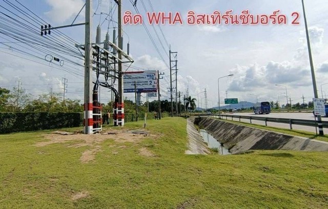 TEL : 092-288 9359 คุณดนิตาLine : https://line.me/ti/p/yxo92dHWP1ขายที่ดินสร้างโรงงานศรีราชา ที่ดินสีม่วงจุด ใกล้ถนน331ติดWHA มาบปูเขาคันทรงราคาไร่ละ 7 ล้านบาท รวมค่าโอน(ต่อรองได้) ขายรวม 2โฉนด  พื้นที่รวม 14ไร่ 2งาน 7ตรว.อยู่ในเขตพื้นอุตสาหกรรมพื้นที่ตั้งที่ดิน ต. เขาคันทรง อ. ศรีราชาสถานที่ใกล้เคียง- ถนน 331- นิคม WHA อิสเทิร์นซีบอร์ด- ปิ่นทอง 2,3,4,5- ใกล้ท่าเรือแหลมฉบังF-A15 