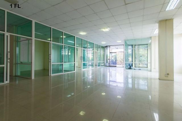 ให้เช่าอาคารสำนักงาน6ชั้นห้องมุมย่านรัชดาสุทธิสารห้วยขวางใกล้MRTสุทธิสาร MRTรัชดา พร้อมลิฟท์