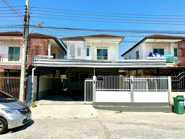 P327 ให้เช่าบ้านเดี่ยว ซอยถนนคุ้มเกล้า ใกล้ถนนเจ้าคุณทหาร รีโนเวทใหม่ทั้งหลัง ตรงข้ามตลาดคุ้มเกล้า