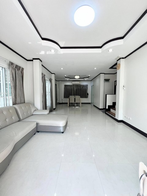 P325 ให้เช่า ขาย บ้านเดี่ยว หมู่บ้านราณีสิริ ซอยลาดปลาเค้า 43 ถ. ลาดปลาเค้า เกษตรนวมินทร์ ใกล้สุกี้ตี๋น้อย เกษตร-นวมินทร์ 