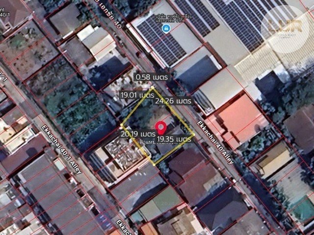 ขายที่ดิน ซ. เอกชัย 40 แขวงคลองบางพราน เขตบางบอน กรุงเทพมหานคร 10150location :   https://maps.app.goo.gl/DpWd7hq1AnF66LcG9- ที่ดิน แปลงสี่เหลี่ยมผืนผ้า ถนนหน้าแปลงกว้าง 8.6 เมตร ถมแล้ว- ขนาดพื้นที่ 112 ตรว. หน้ากว้าง 24.3 เมตร ลึก 19.3 เมตร- ผังสีเหลือง ย.4 (ที่ดินประเภทที่อยู่อาศัยหนาแน่นน้อย)=============ขาย 5.2 ล้านบาท=============สนใจ/สอบถามเพิ่มเติม/นัดชมติดต่อ K. JOY (Ag)โทร 088-636-1662 , 063-965-5465LINE : @theproperty999LINE ID: 0886361662