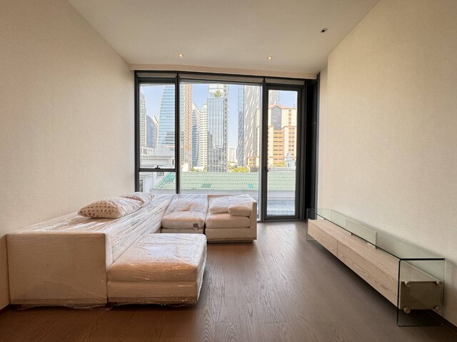 Scope Langsuan.BTS: Chit LomSize: 83.61 sqm., 1 bedroom, 1 bathroom Floor: 6 unblocked viewRental price: 150,000baht/month Ref.: 223519Listing Detail: www.rent-bangkok-condo.com/properties/223519Co-agents are welcome. - - -Contact us for more information or arrange a viewing:Email. rbc.rentbangkokcondo@gmail.comCall. 066-0588-655Line ID: @rentbangkokcondohttps://lin.ee/9cMeMxeWhatsapp: 0660588655Wechat 微信: rentbangkokcondo