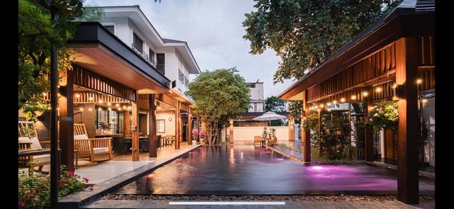 ขายบ้านเดี่ยว3ชั้นหลังมุม 295 ตร.วรามอินทรา65พร้อมสระว่ายน้ำตกแต่งพร้อมอยู่