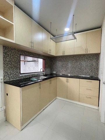 LVPU53054 ขาย ทาวน์โฮม 2 ชั้นแปลงมุมนอก พลีโน่ วงแหวน-รามอินทรา Pleno Wongwaen-Ramintra รีโนเวทใหม่ทั้งหลัง พร้อมบิ้วอินสวยงาม