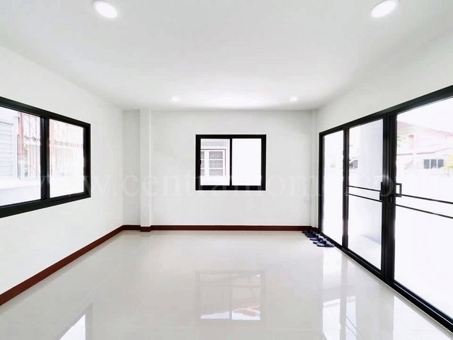 บ้านเดี่ยว หมู่บ้าน มาลีรมย์ 5 รังสิต คลอง 6 ราคาถูก