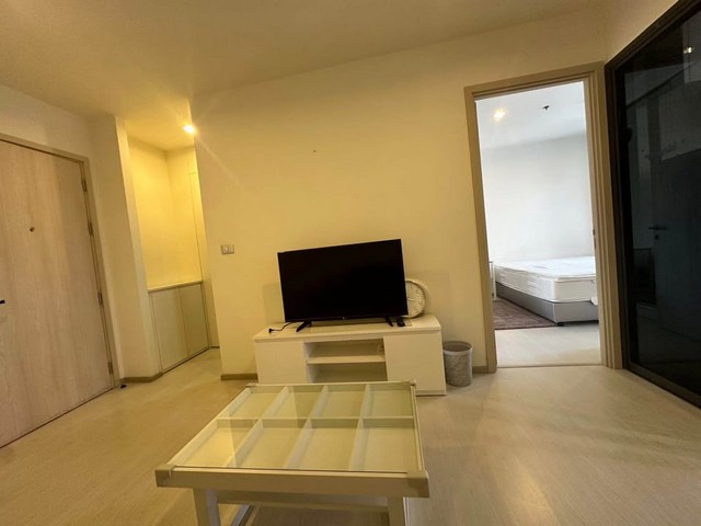 Rhythm Sukhumvit 42 quiet convenient private 20th floor BTS Ekkamai