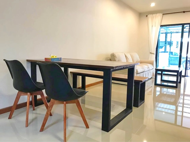 แพรกษา BTSศรีนครินทร์ 600ม ให้เช่าทาวน์เฮาส์ 3 ชั้น 20ตร.วา. 240ตร.ม.พร้อมเฟอร์ 2 แอร์  3นอน 4น้ำ บิ๊กซี สมุทรปราการ 800 ม.