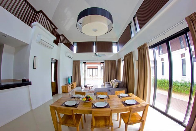 MuayThai Gym1.3กม.AIRBNB 4นอน ขาย-เช่า พูลวิลล่าหรู ระยอง 2ชั้น 7 ซีเจ แกลง 2กม. ห้องมุม 78ตร.วา.  เกาะเสม็ด 8กม. วิวทะเล หาดทรายแก้ว  2น้ำ