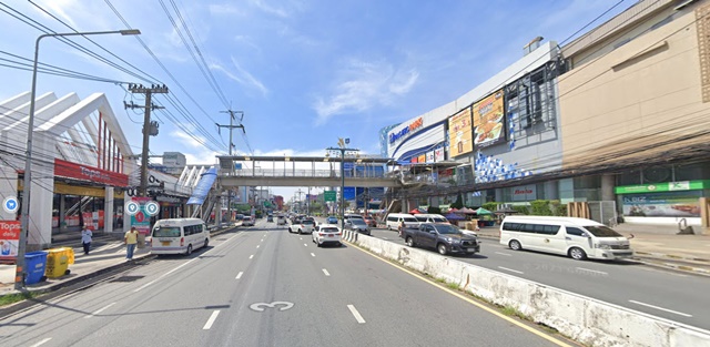 บ้านทำออฟฟิศ ใกล้โรบินสันศรีราชา เพียง 10 เมตร ว่างให้เช่า 5นอน 3น้ำ  350ตรม. ศูนย์การค้าแปซิฟิค พาร์ค 20 เมตร​ จอดรถ5คัน ใกล้ 7-11 TOP