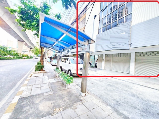 ไอคอนสยาม600ม. ให้เช่าสำนักงาน มีลิฟต์ Hostel AIABNB 6ชั้น 3คูหา ทำเลทอง BTS กรุงธนบุรี 600ม.  ติดถนนใหญ่ 24 นอน  54 ตร.วา. 1,060 ตร.ม. 