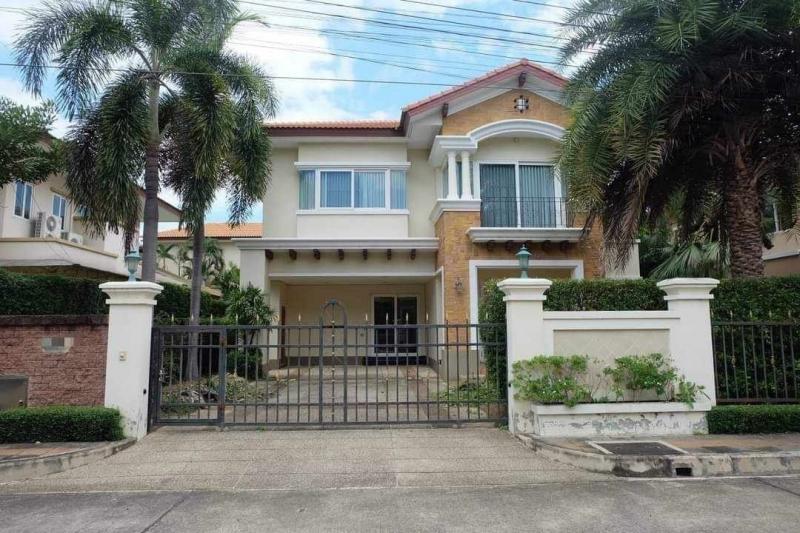 บ้านโครงการหรู ลัดดารมย์ QHouse 9.9 ล้าน 105 ตรว. ท่าศาลา บ้านหลังใหญ่ เฟอร์บางส่วน เหมาะสำหรับนักลงทุนหรืออยู่อาศัย บนทำเลศักยภาพติดเมือง