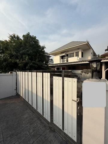 ให้เช่าบ้านเดี่ยว 2 ชั้น 101 ตรว. ถนนลาดพร้าว ซอยสังคมสงเคราะห์ ใกล้เซ็นทรัลอีสวิลล์ CDC รร.นานาชาติ