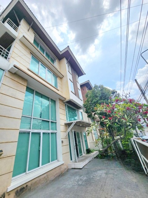 คฤหาสน์ 4ชั้น 52ตร.วา 422ตร.ม.ใกล้รถไฟฟ้า BTS ม.เกษตรศาสตร์ เพียง 480ม. พหล ออฟฟิศหรู 5นอน6น้ำ