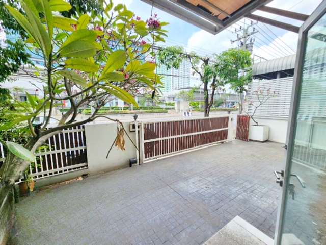 คฤหาสน์ 4ชั้น 52ตร.วา 422ตร.ม.ใกล้รถไฟฟ้า BTS ม.เกษตรศาสตร์ เพียง 480ม. พหล ออฟฟิศหรู 5นอน6น้ำ