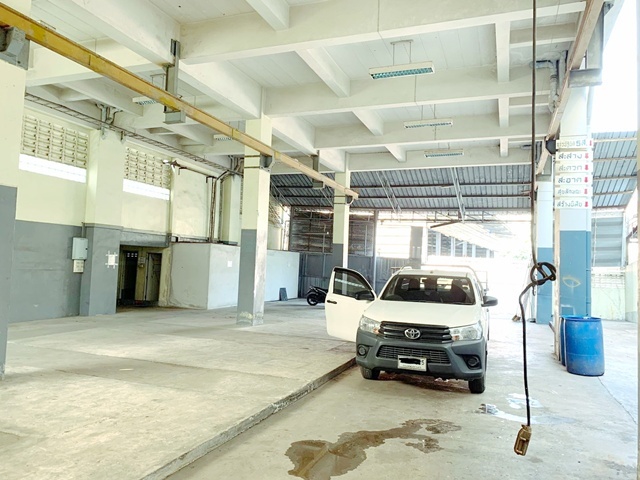 บางบอน1  MRT บางแค 5.2กม.ให้เช่าโกดัง โรงงาน 500 ตร.ม. บางขุนเทียน ใหม่ ประตูใหญ่ รถใหญ่ 10 ล้อ  จอดรถได้หลายคัน 