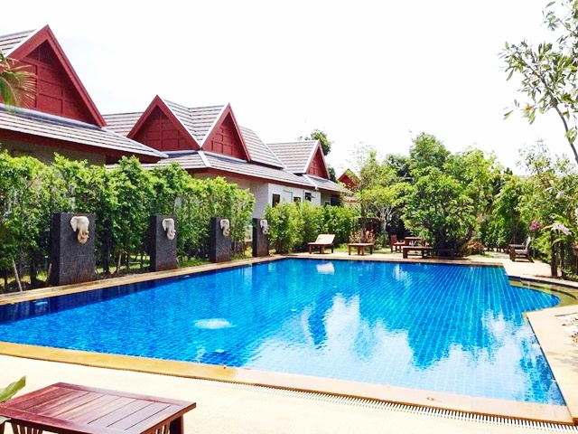 หาดแม่รำพึง 1กม. ขายรีสอร์ท์วิลล่า 160ตร.ม. 40ตร.วา. จัดเต็มเฟอร์ 2นอน 2น้ำ วัดในไร่1.6 กม. วิวสวน วิวทะเล มิเกล เยอรมัน 3.3 กม.