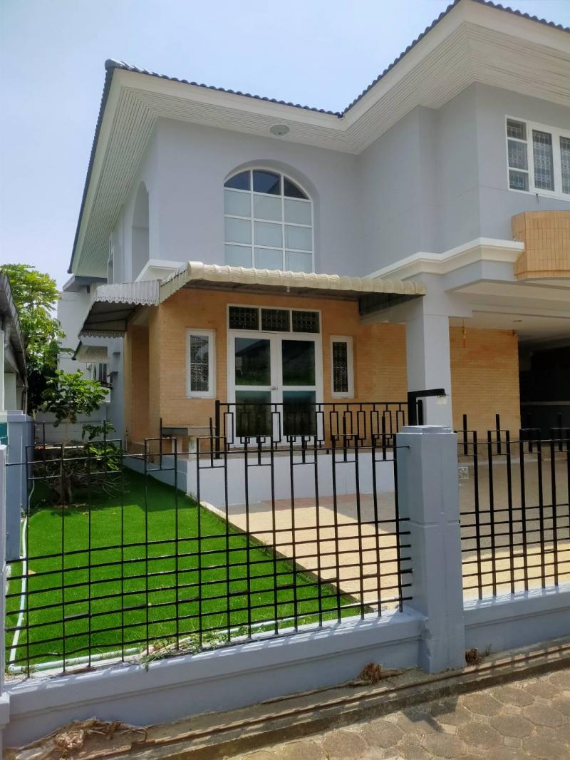 ให้เช่าบ้านสวย2 ชั้น 60วา 3ห้องนอน 3ห้องน้ำ เฟอร์บางส่วน ถนนเฉลิมพระเกียรติ ร.9 สวนหลวง 