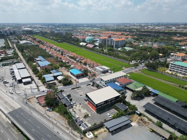 DSL-015 ขายด่วน ๆ ตึก ที่ดิน อาคารให้เช่า ลำโพ บางบัวทอง ใกล้กับ ห่างโรงเรียนสารสาสน์วิเทศบางบัวทอง 200 เมตร  45000000 THB 3 นอน 66 ตารางวา 3 ngan 1 RAI ราคาพิเศษ