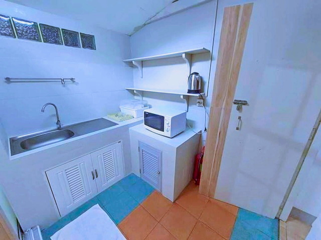 ให้เช่าทาวน์เฮาส์ 18 ตร.วา.72 ตร.ม. เซ็นทรัล ภูเก็ต 400 ม.เมืองภูเก็ต รร.นานาชาติเฮดสตาร์ท 700 ม.2 นอน 1 น้ำ เฟอร์  รพ.กรุงเทพภูเก็ต 750 ม.