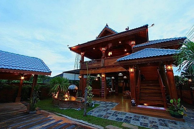 ขายด่วนบ้านไม้สัก 2 ชั้น เฟอร์ครบ โซนหนองหอย        