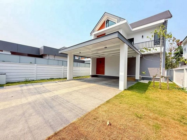 บ้านเดี่ยว 2 ชั้น สไตล์โมเดิร์นนอร์ดิก ททำลเดี โซนป่าแดด 
