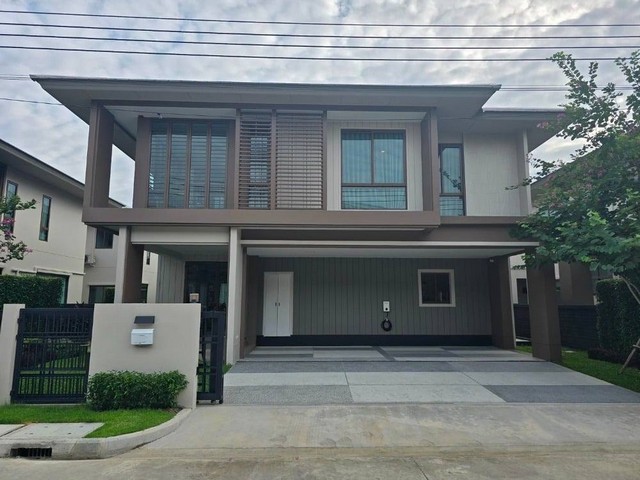 บุราสิริ กรุงเทพกรีฑา พร้อมอยู่ ขนาด 65 ตร.วา ติดตั้ง Solar Rooftop