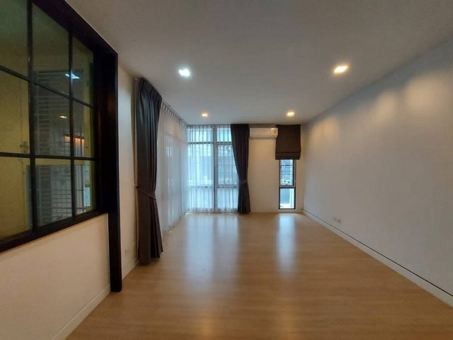 LV53117 ให้เช่า ทาวน์โฮม เพล็กซ์ บางนา กม.5 PLEX BANGNA เหมาะทำ Home office หรือพักอาศัย ใกล้ Mega บางนา