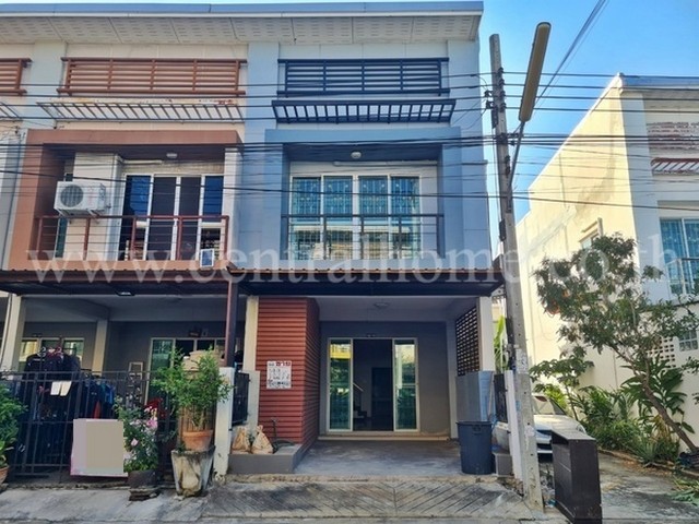 P1 ทาวน์เฮ้าส์ อาร์เค พาร์ค 406 รามอินทรา - คู้บอน หลังริม