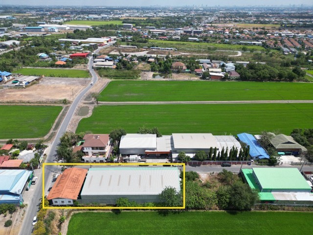 ขายโกดัง+สำนักงาน และบ้าน ต.ลำโพ อ.บางบัวทอง จ.นนทบุรี, ราคา 12 ล้านบาท (บนพื้นที่ 1 ไร่)