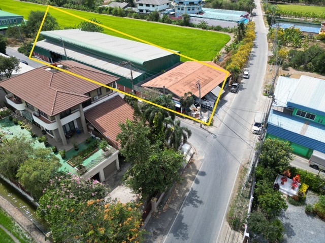 ขายโกดัง+สำนักงาน และบ้าน ต.ลำโพ อ.บางบัวทอง จ.นนทบุรี, ราคา 12 ล้านบาท (บนพื้นที่ 1 ไร่)