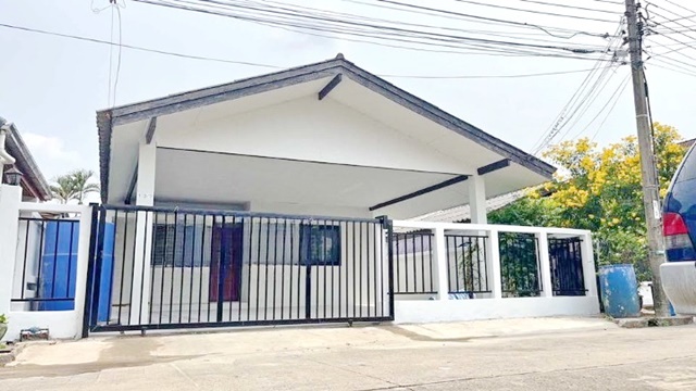 Heathfield Inter Sch. 2.9กม. RAIS 3กม. บ้านเดี่ยวให้เช่า 4นอน 62 ตรว. 242 ตรม.  สัมมากรเพลส500ม. ถนนรามคำแหง106-114  2น้ำ 3ที่จอดรถ 