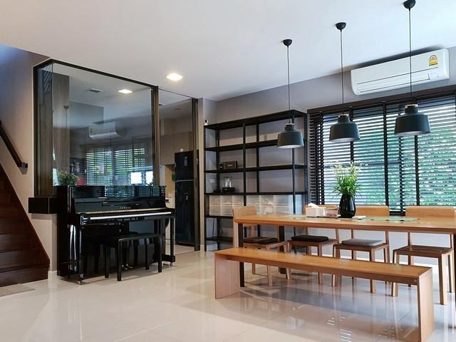 ให้เช่าบ้านเดี่ยว 2 ชั้น โครงการมัณฑนา เลค วัชรพล โซนทะเลสาบ ถนนสุขาภิบาล 5 ใกล้ทางด่วน