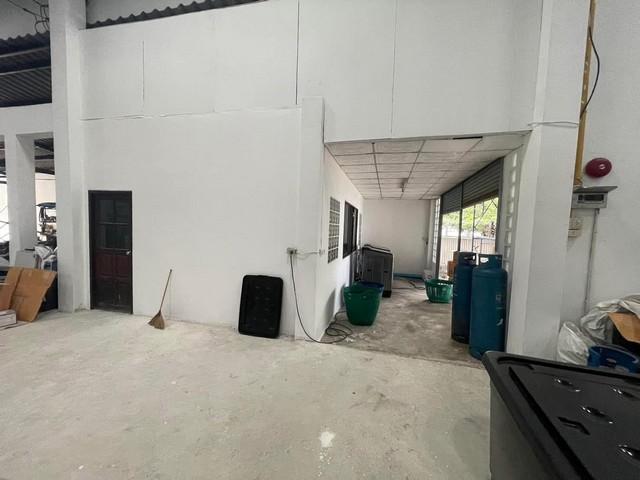BS 390 ขายโกดังรีโนเวทใหม่ลำลูกกาคลอง 3 สภาพพร้อมใช้งาน เหมาะทำออนไลน์ เข้าออกได้หลายทาง ใกล้สถานนีรถไฟฟ้าคูคต